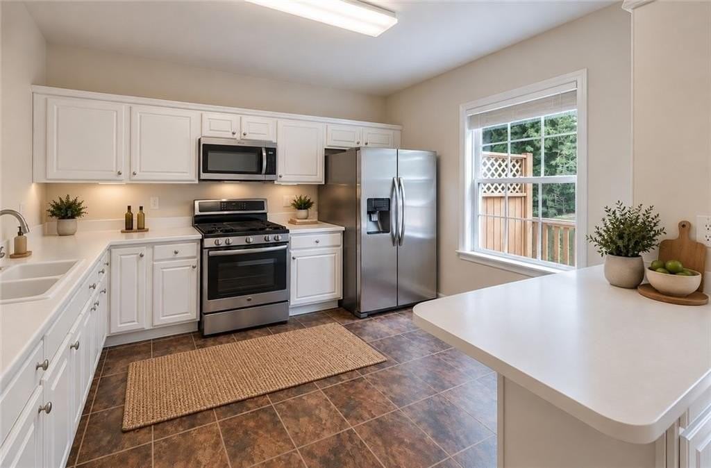 3423 Lathenview Ct - Photo 6 of 17