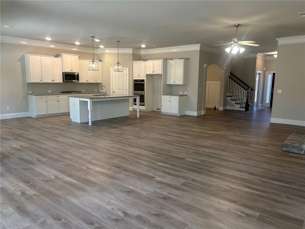 4070 Mayhill Cir - Photo 6 of 23