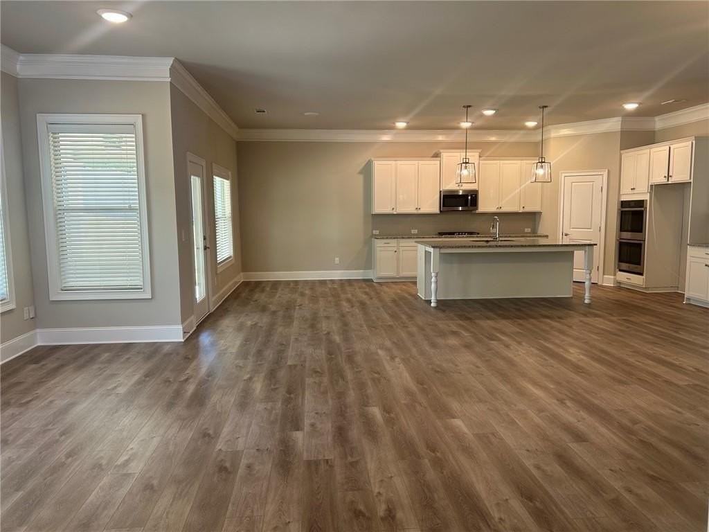 4070 Mayhill Cir - Photo 7 of 23