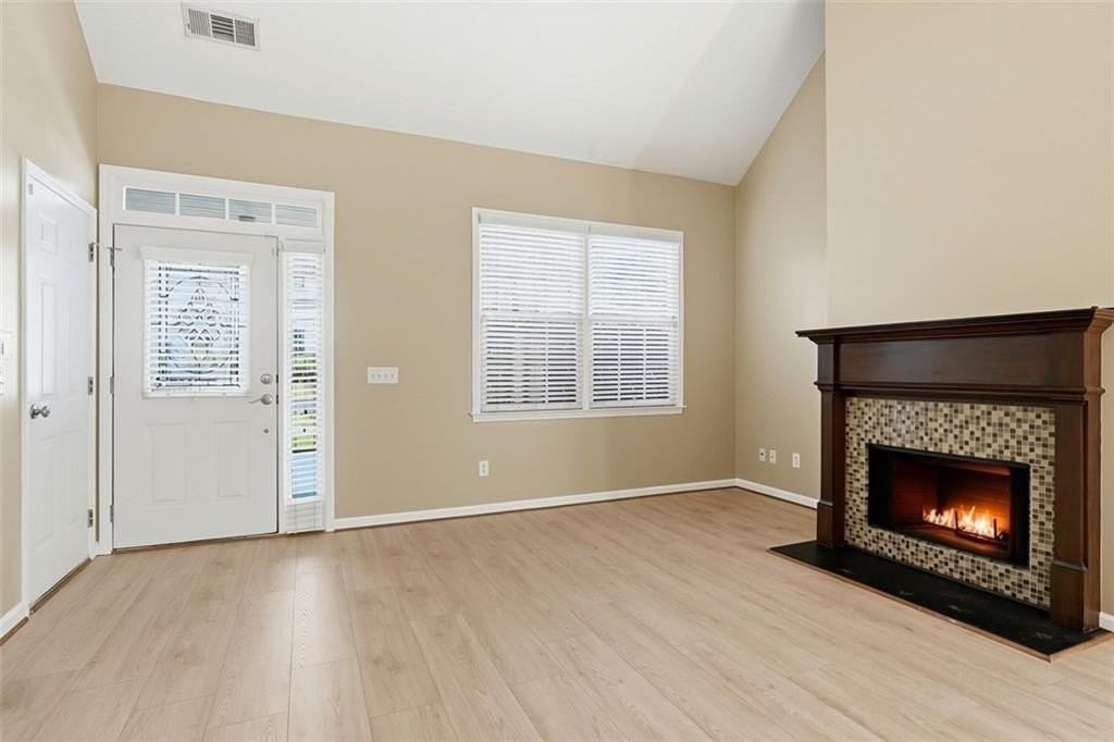 726 Gardenside Cir Se - Photo 5 of 32