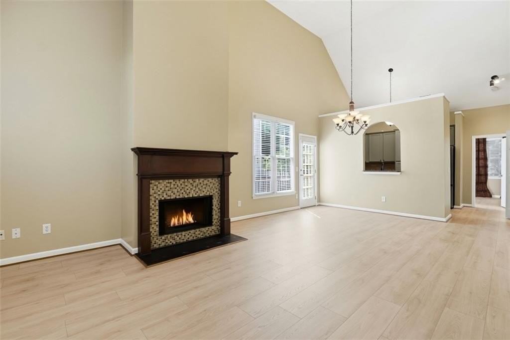 726 Gardenside Cir Se - Photo 6 of 32