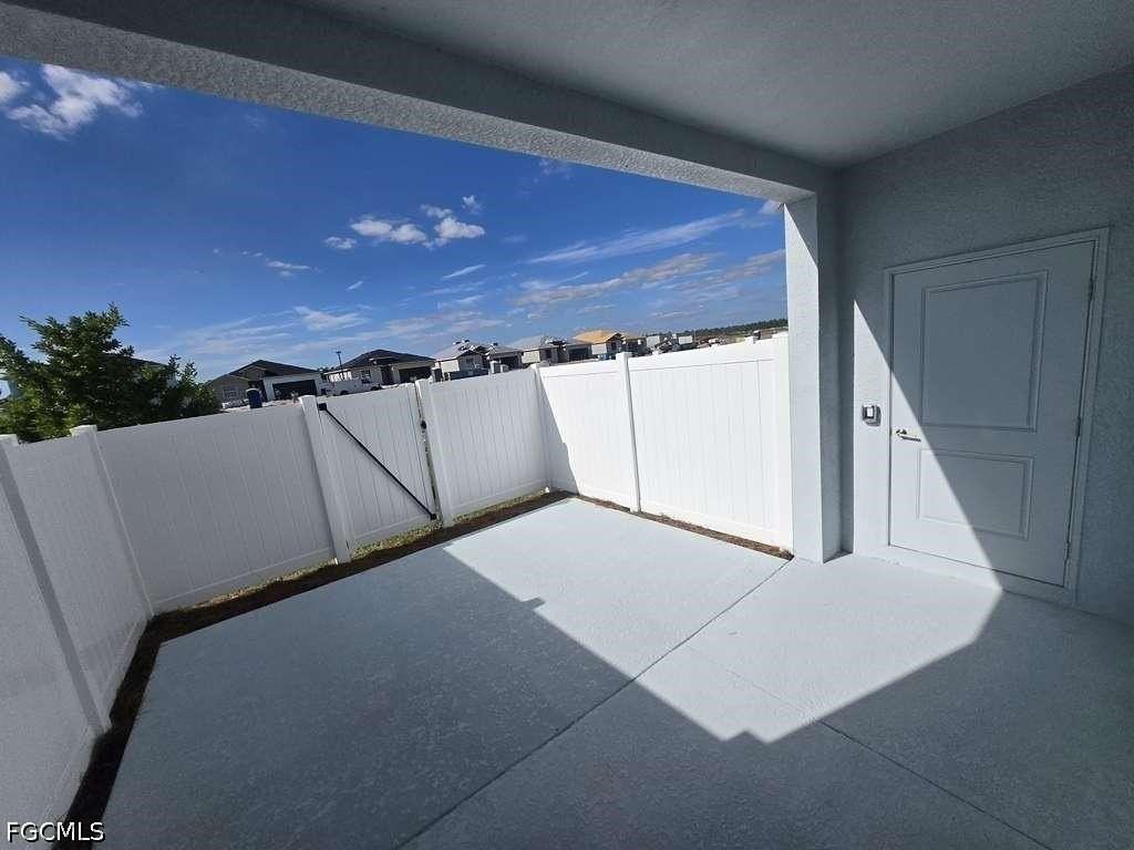 14947 White Pearl Rd - Photo 4 of 49