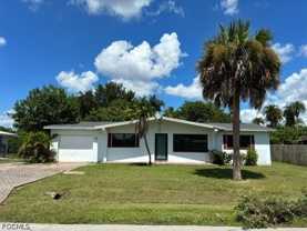 913 Entrada Dr N - Photo 1 of 1