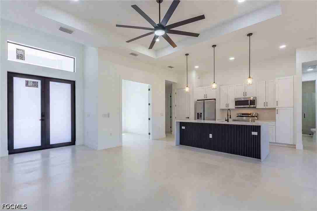 1506 Ne 17th Ter - Photo 4 of 17