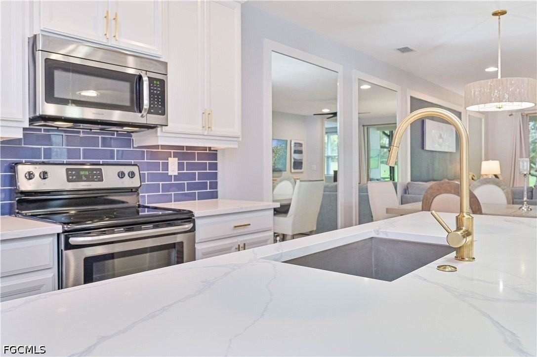 14919 Edgewater Cir - Photo 7 of 32