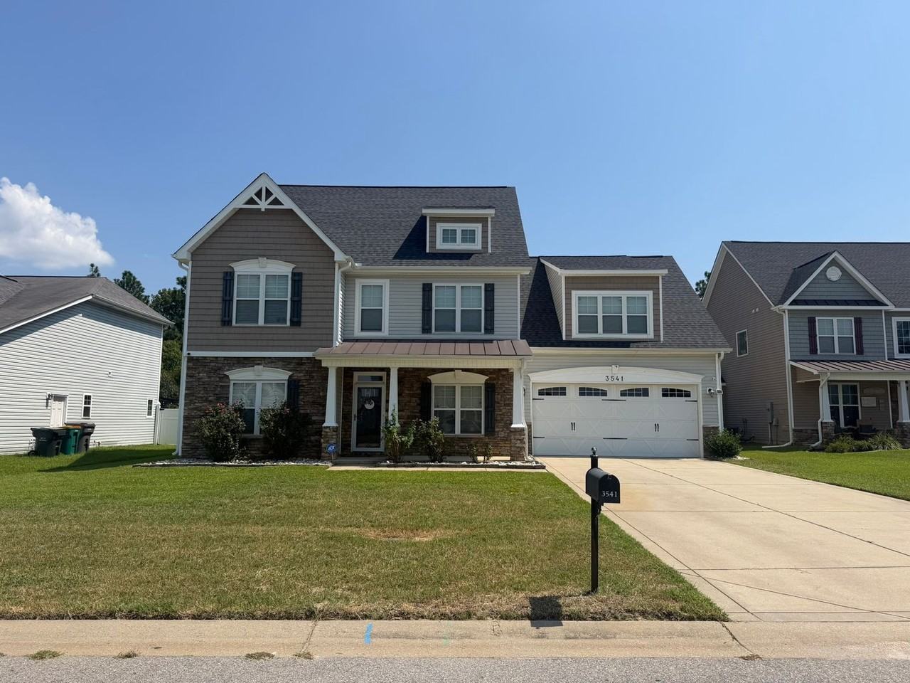 3541 Castlefield Ln