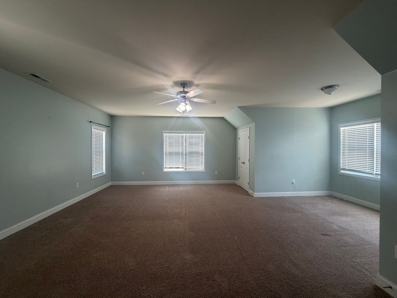 3541 Castlefield Ln - Photo 6 of 15