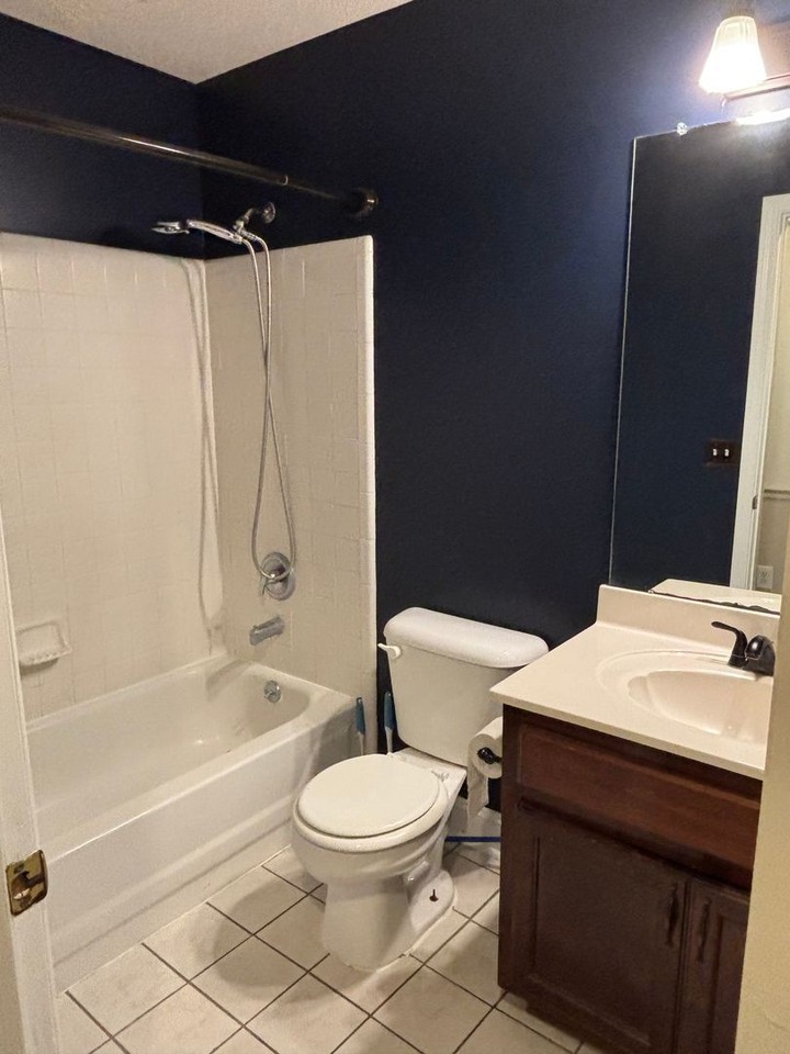 1108 Montclair Dr - Photo 6 of 17
