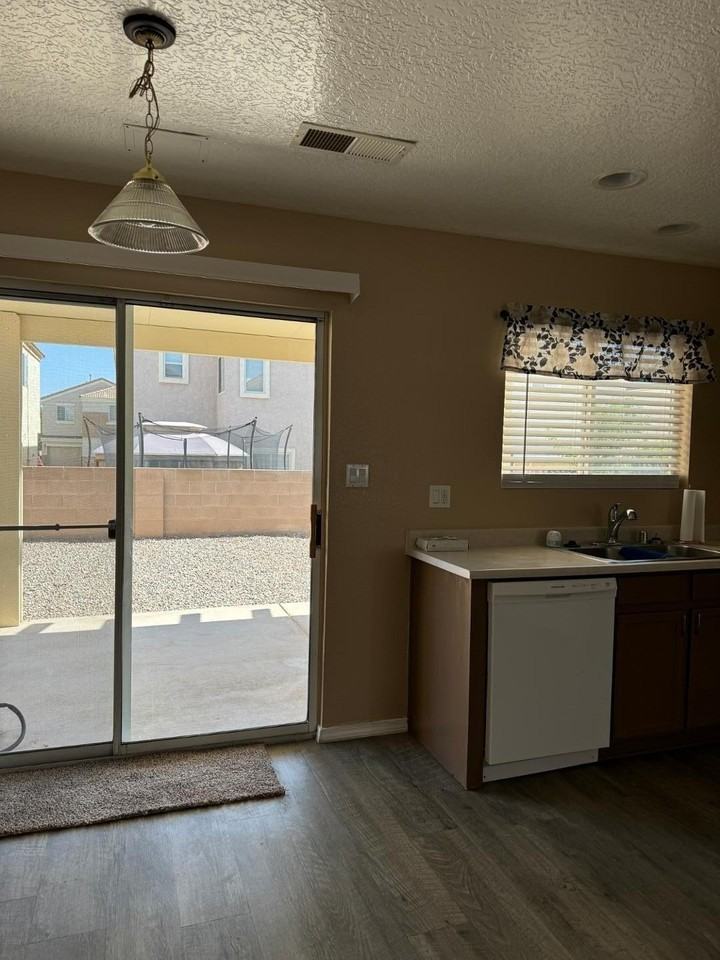 10920 Tomatillo Ln Se - Photo 6 of 46
