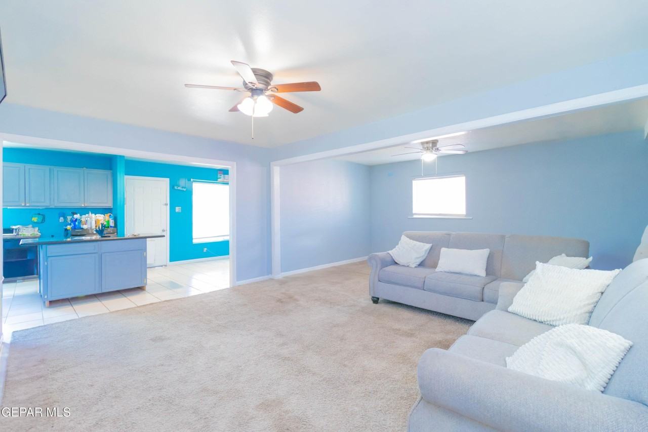 451 Borrett St - Photo 2 of 29