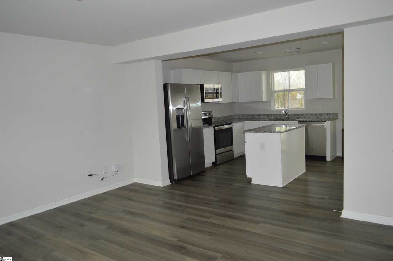 101 Forthside Way - Photo 2 of 25