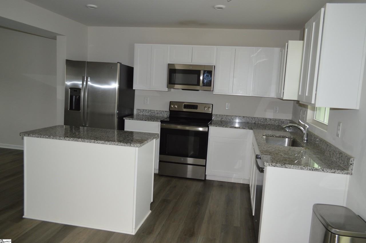 101 Forthside Way - Photo 7 of 25