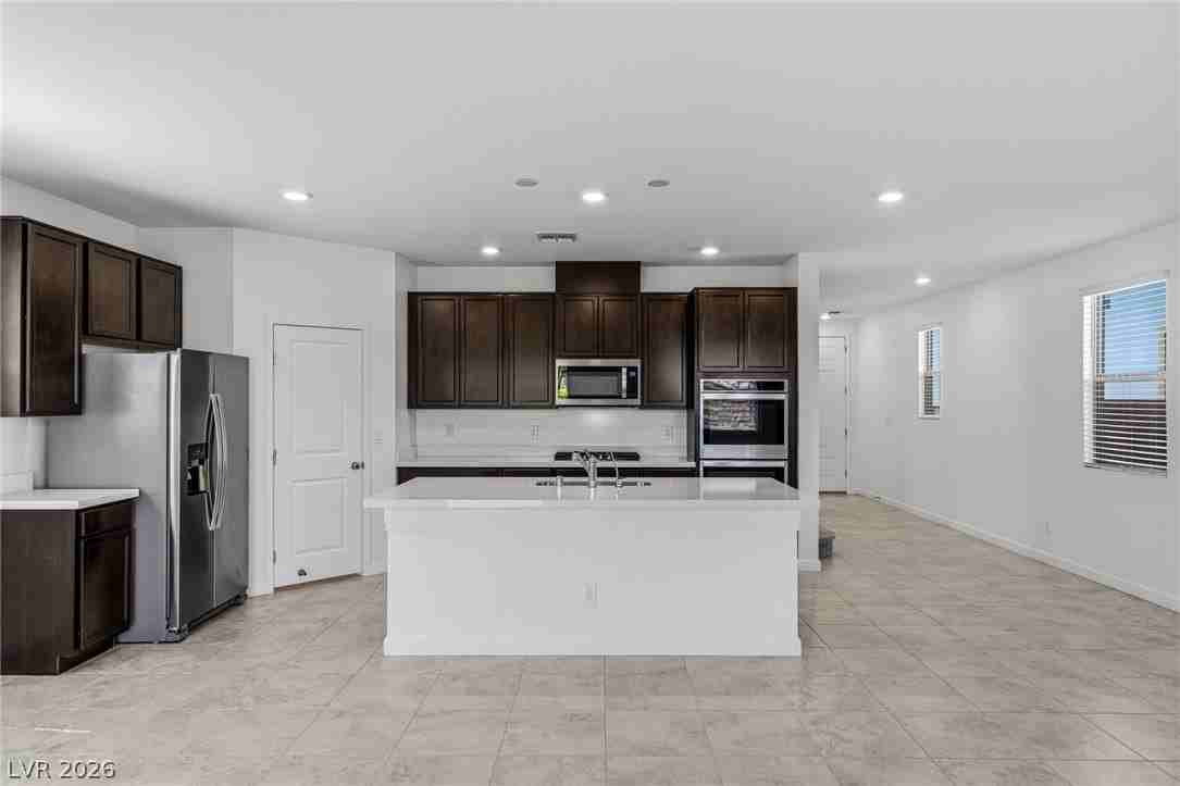 4146 Royal Melody Ct - Photo 4 of 37