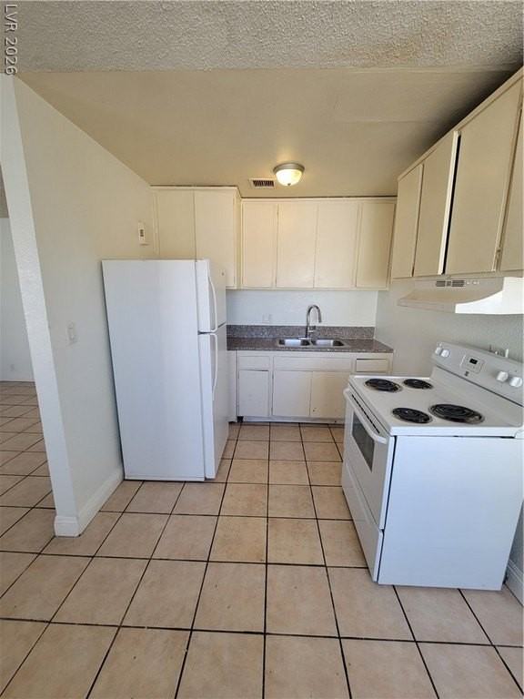 908 N Jones Blvd #A - Photo 2 of 26