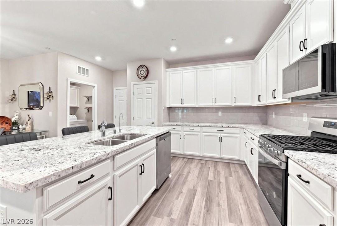 11513 Cedar Shore Ave - Photo 4 of 24