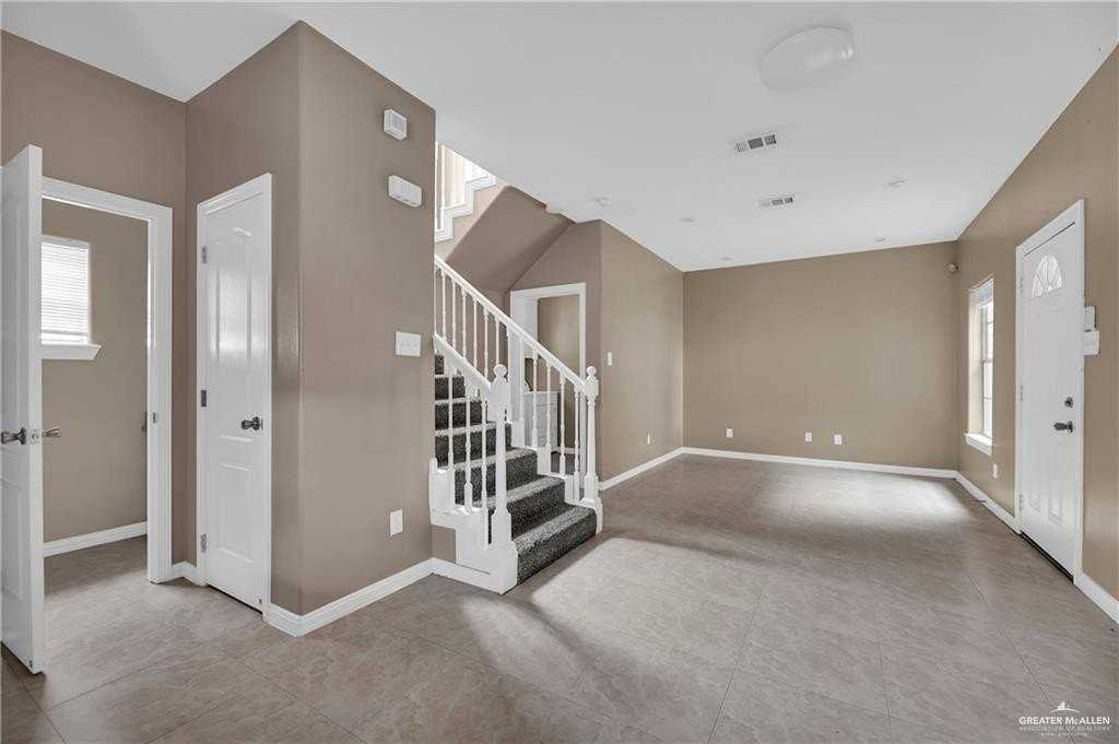 2102 Kimberly Ln #4 - Photo 2 of 11