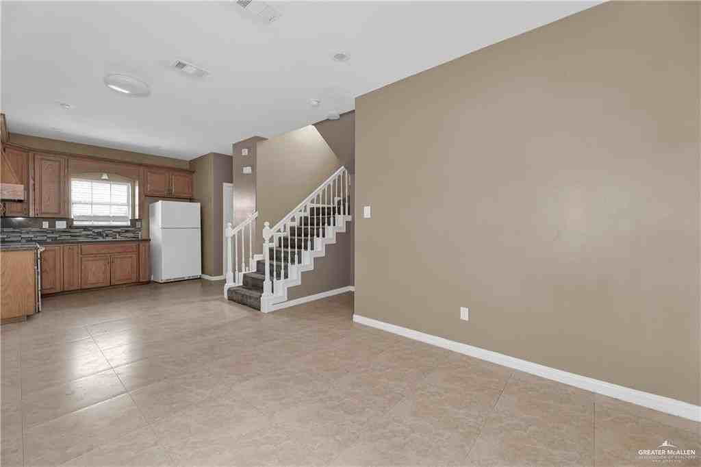 2102 Kimberly Ln #4 - Photo 3 of 11