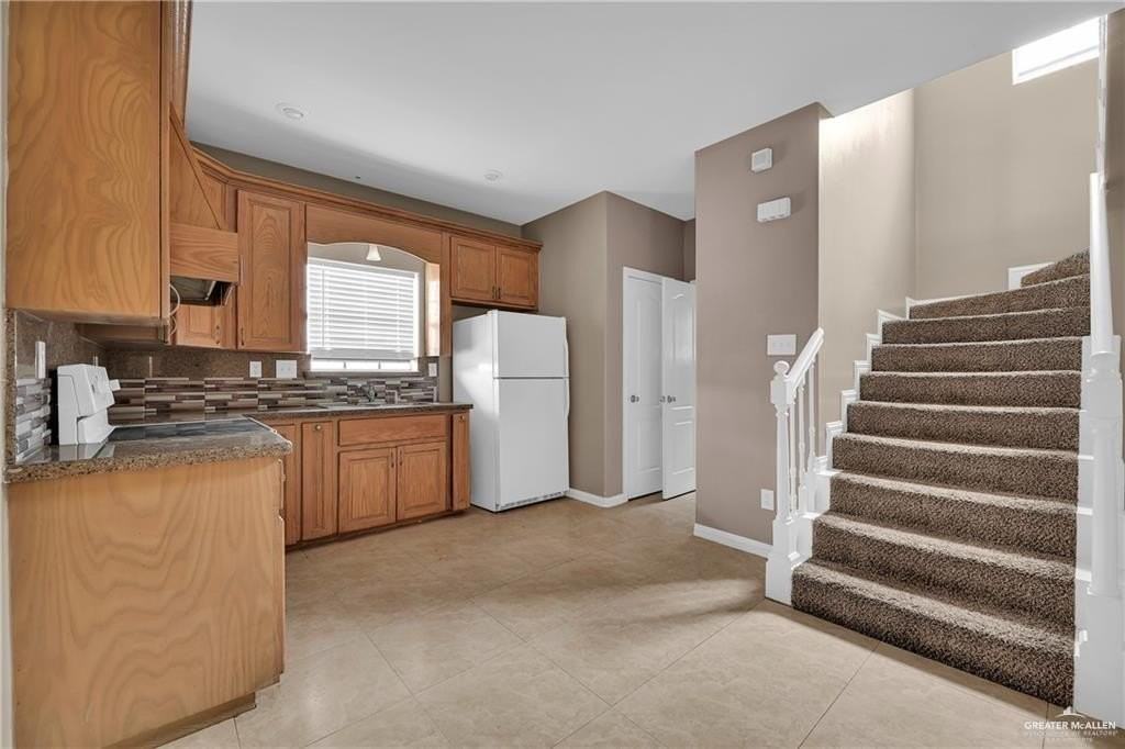 2102 Kimberly Ln #4 - Photo 5 of 11