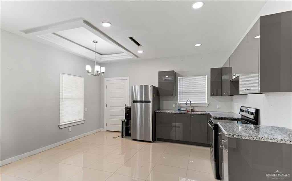 1908 W Harrison St #2 - Photo 4 of 18