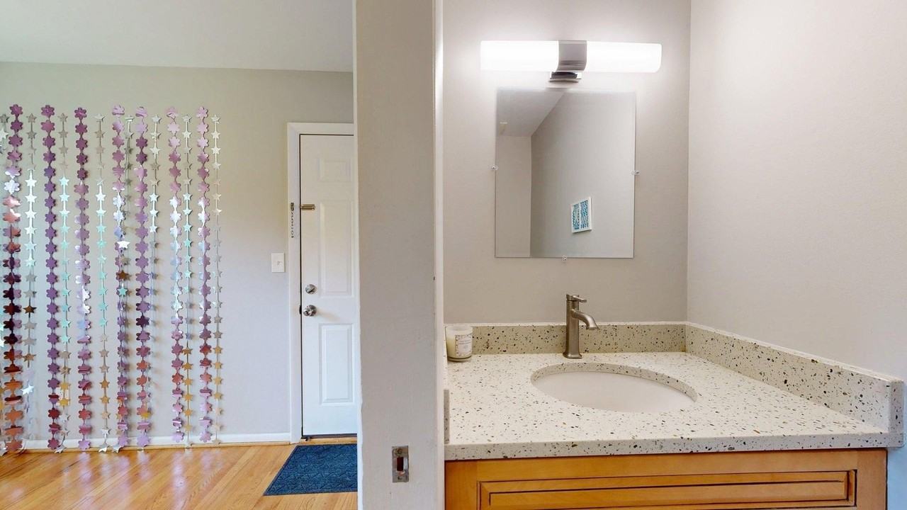 431 S 7th St #2 - Photo 7 of 18