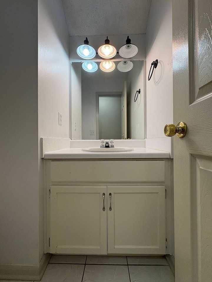 3129 Achey Dr - Photo 4 of 26
