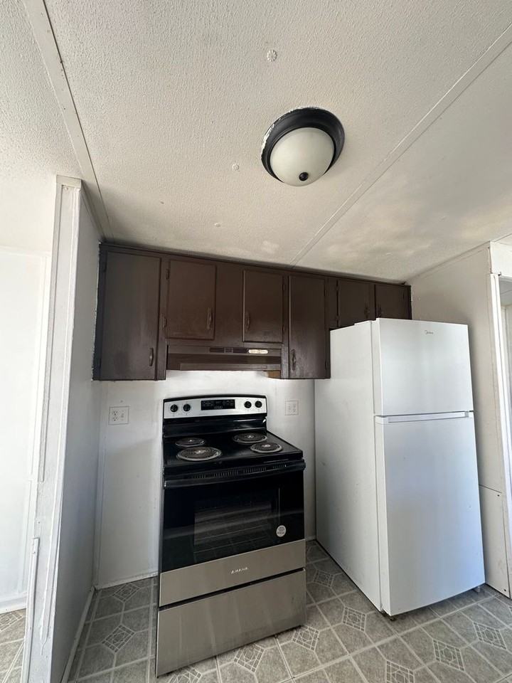 209 Wadley Dr - Photo 3 of 10