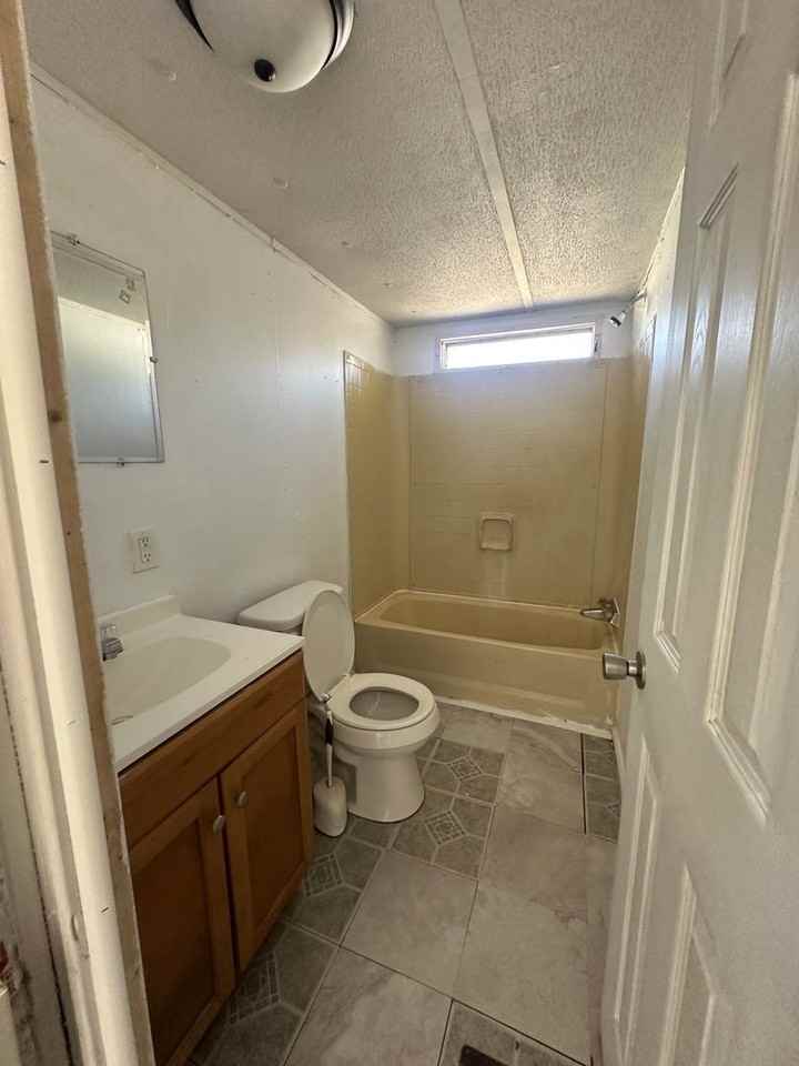 209 Wadley Dr - Photo 6 of 10