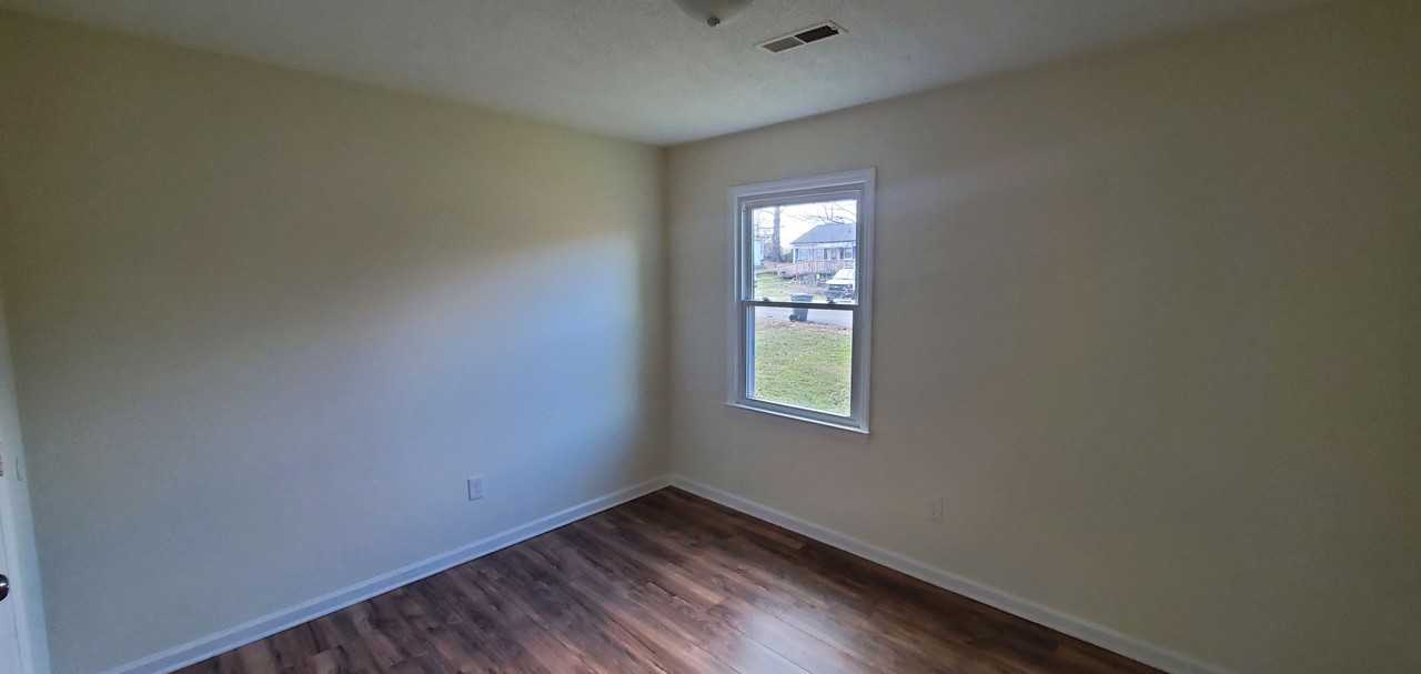 1126 Easton Rd - Photo 5 of 11