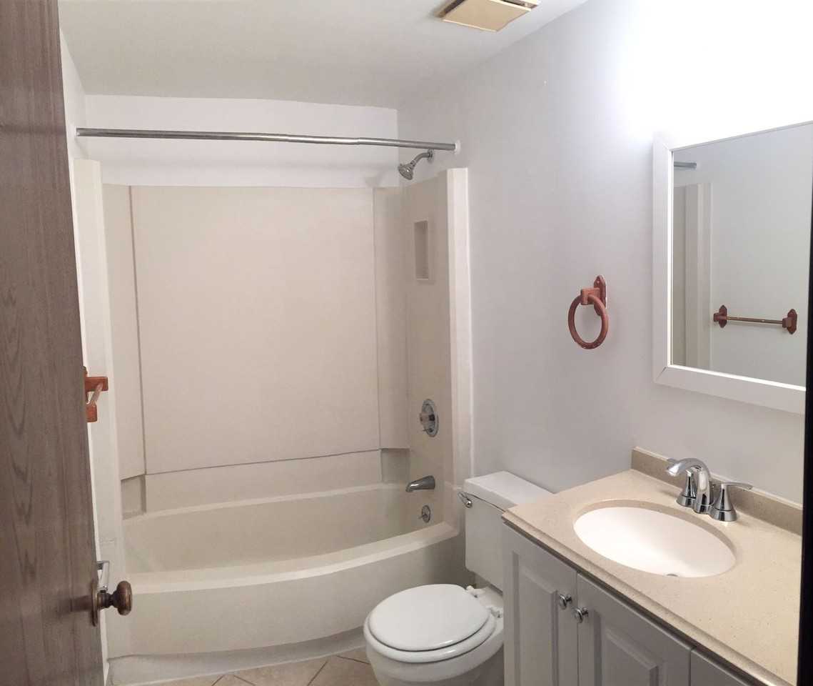 202 Park St - Photo 5 of 5