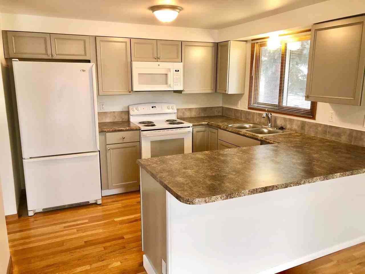 2243 Cedarwood Dr - Photo 4 of 18