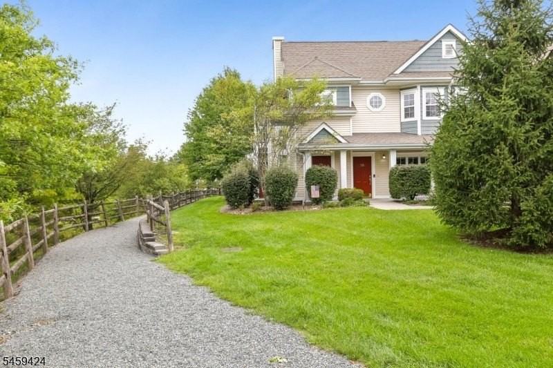156 Old Farm Dr - Photo 3 of 30
