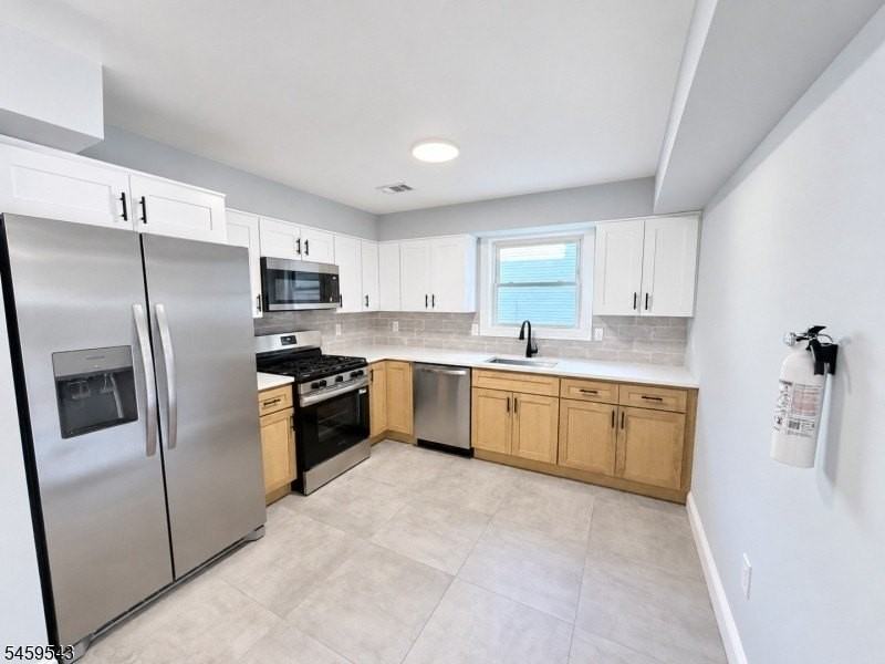 23 Edwin Pl - Photo 3 of 9