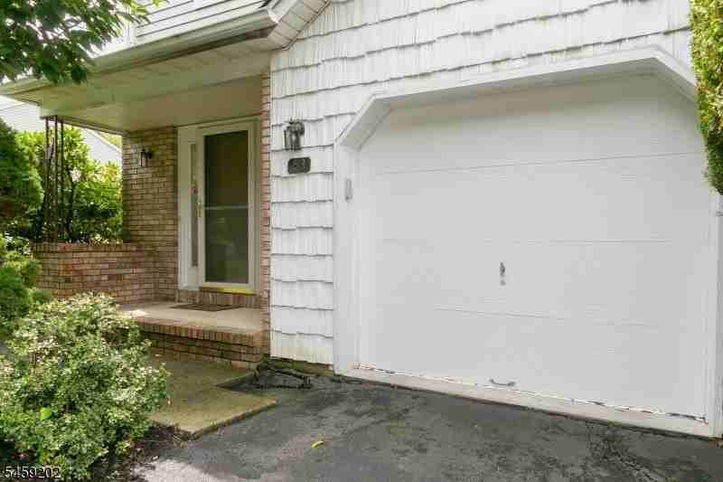63 Averell Dr - Photo 2 of 23