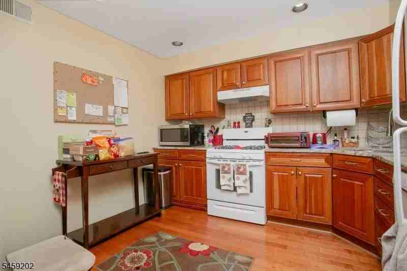 63 Averell Dr - Photo 6 of 23