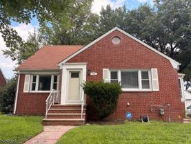 1031 Lowden Ave - Photo 1 of 1