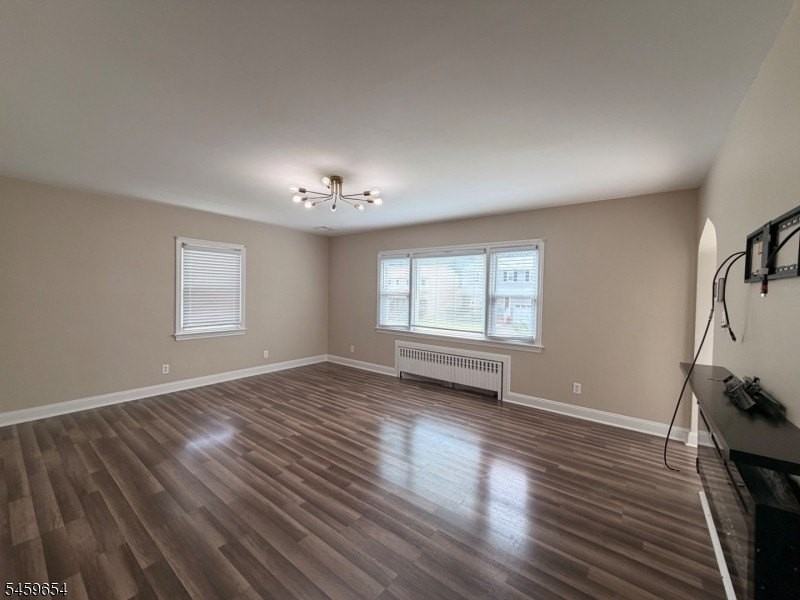 1031 Lowden Ave - Photo 2 of 8