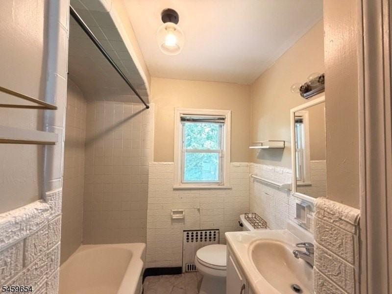 1031 Lowden Ave - Photo 6 of 8