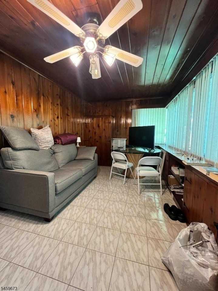 26 Hanover - Photo 2 of 5
