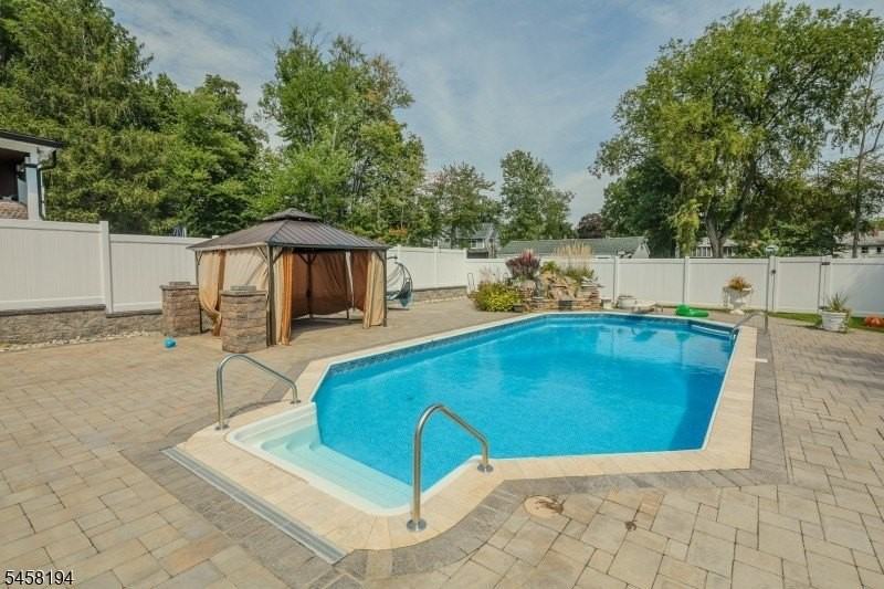 22 Bryant Dr - Photo 6 of 33