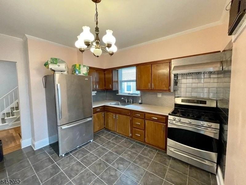 182 2nd St #2 - Photo 3 of 9