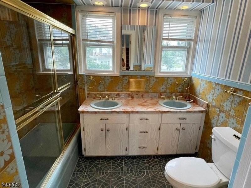 182 2nd St #2 - Photo 4 of 9