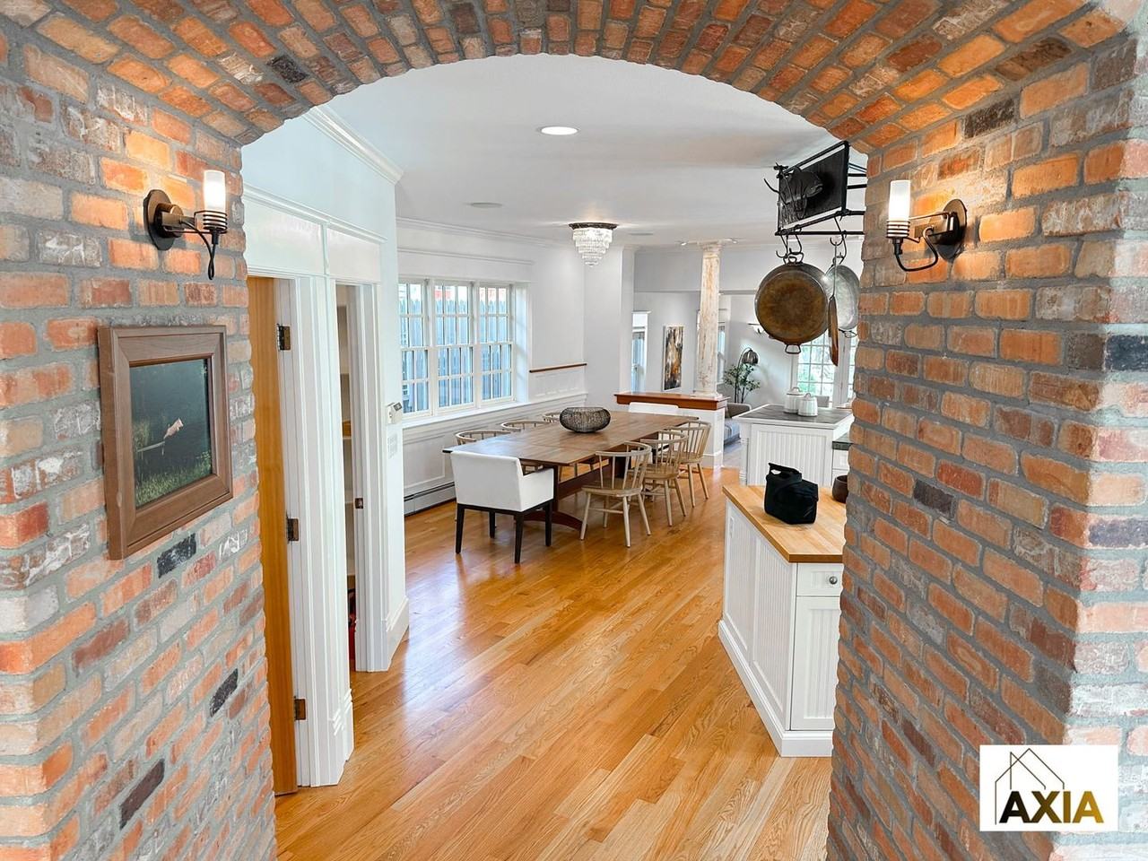 435 Arapahoe Ave - Photo 4 of 23