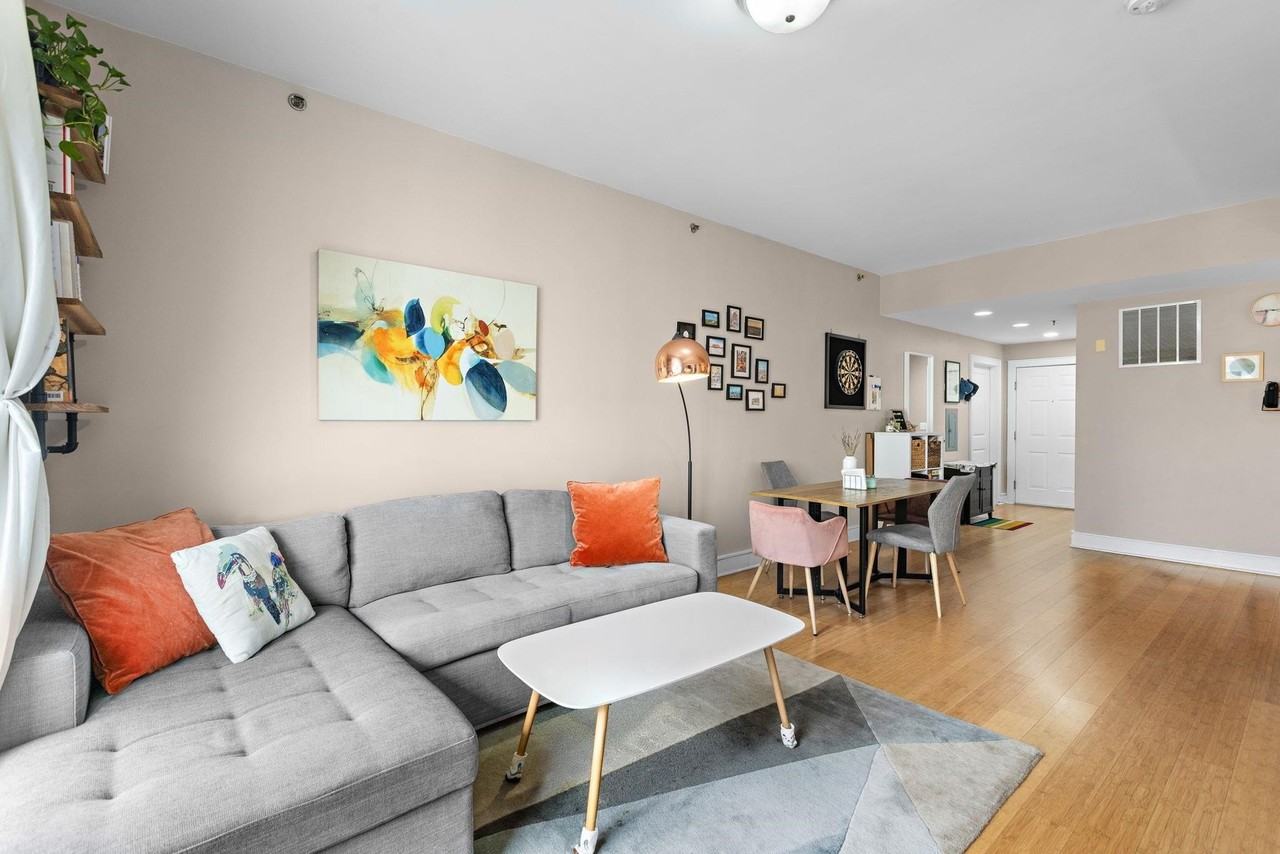 924 Jefferson St #5B - Photo 4 of 17