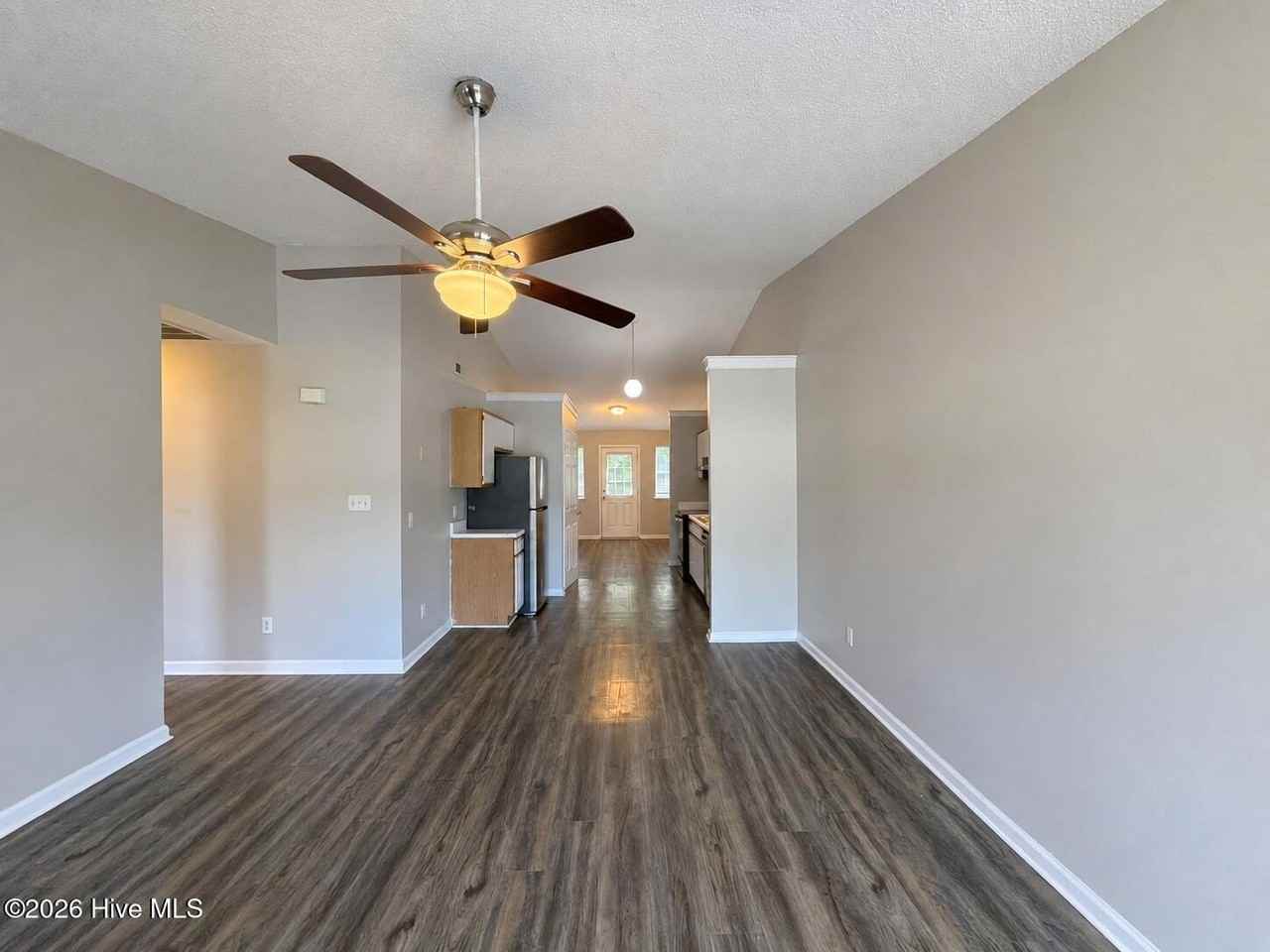 102 Derwent Ct #A - Photo 2 of 16