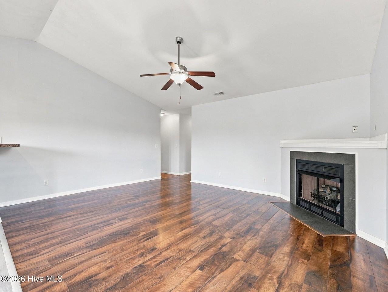 102 Gobblers Way - Photo 4 of 24