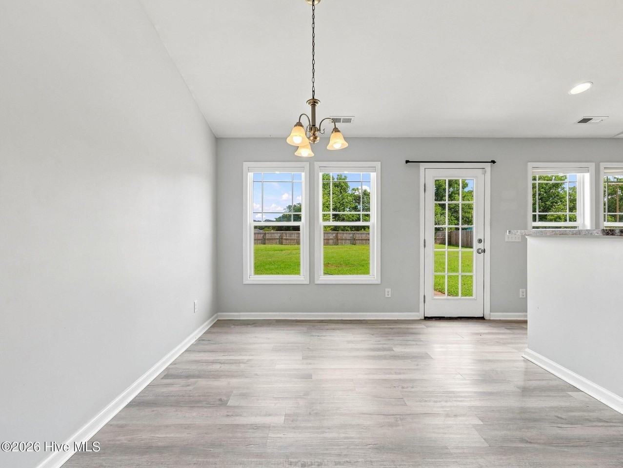 102 Gobblers Way - Photo 5 of 24