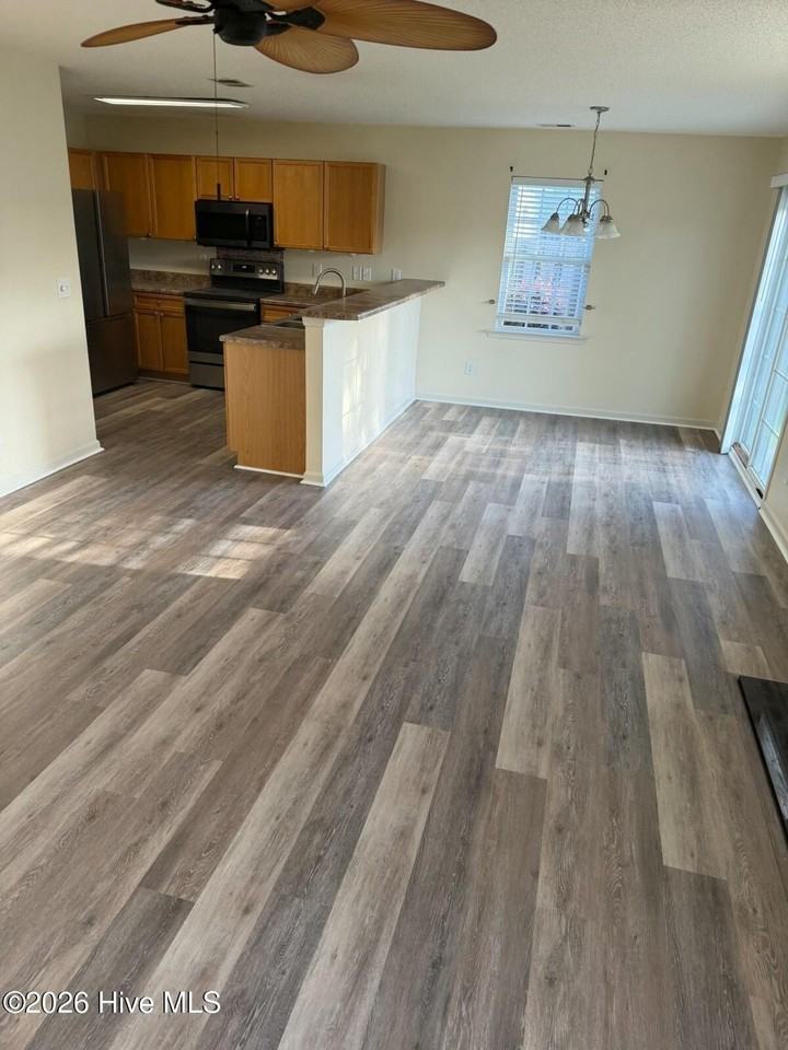 1155 Amber Pines Dr - Photo 4 of 6