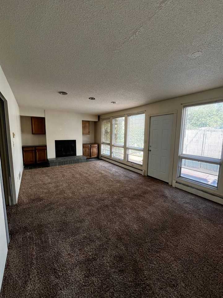 1415 W 4th Ave - Photo 4 of 8