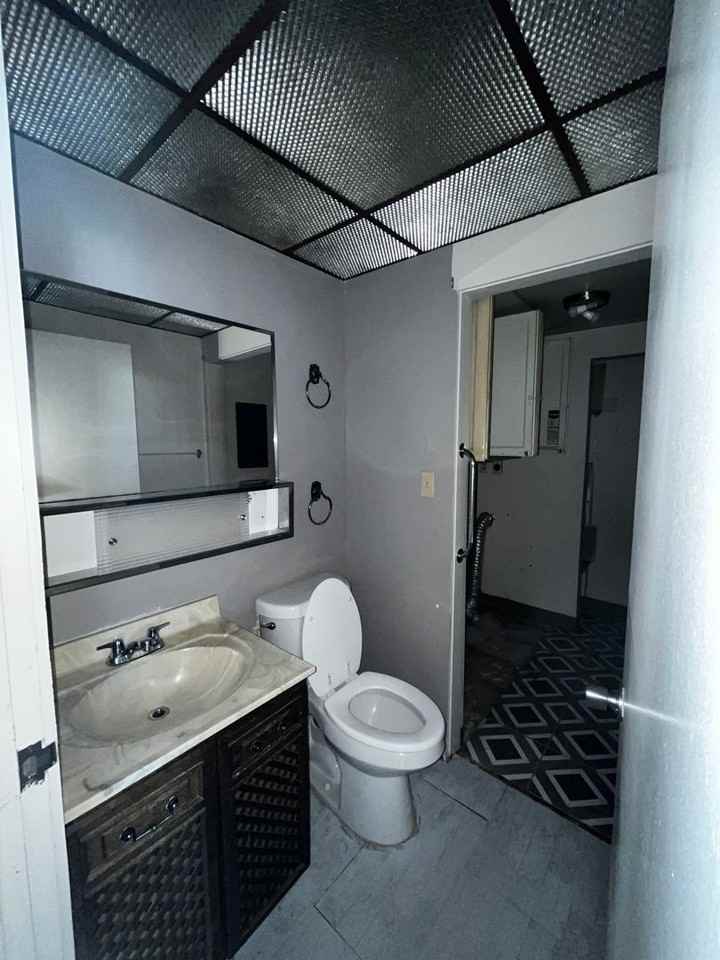 1415 W 4th Ave - Photo 5 of 8