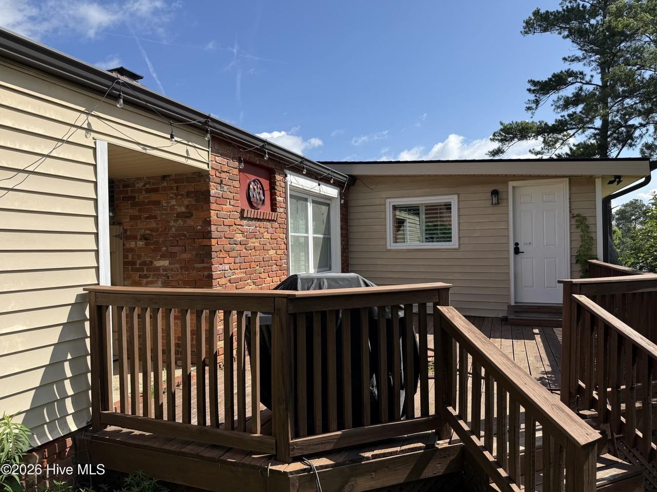 922 Papaya St - Photo 2 of 12